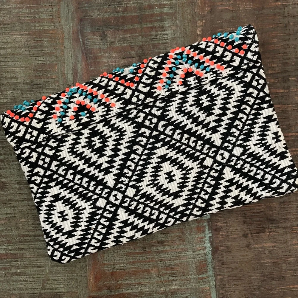Merona Clutch - Picture 4 of 4